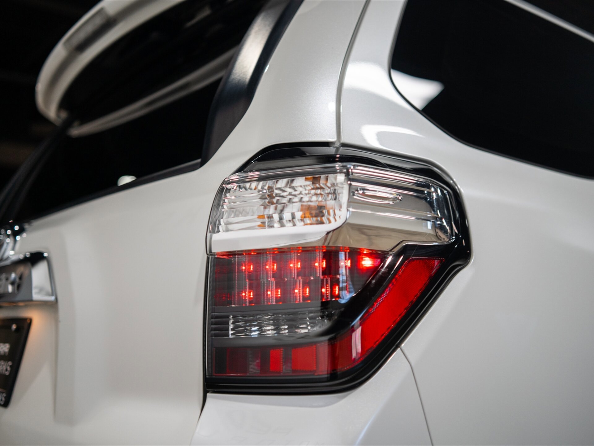 Used 2021 Toyota 4Runner Limited AWD/4WD image 18