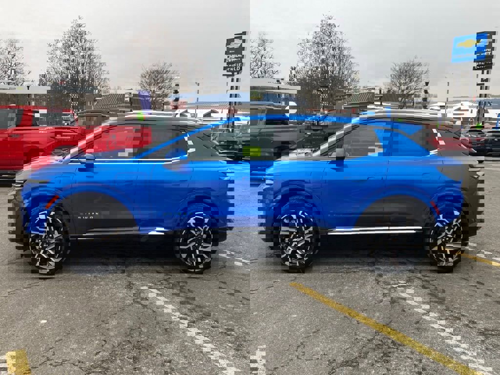 New 2026 Chevrolet Equinox EV LT w/ Convenience Package II image 4