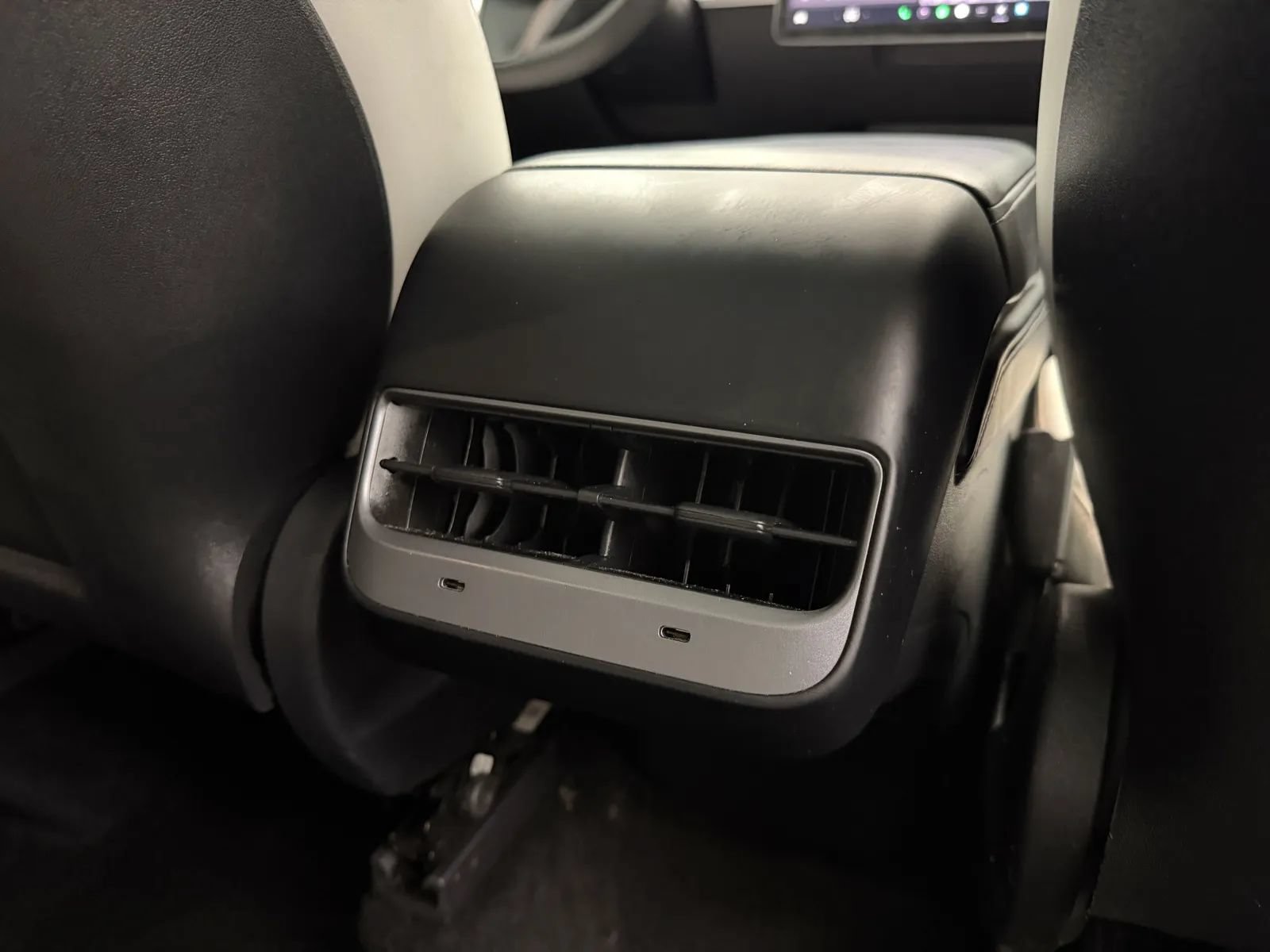 Used 2021 Tesla Model Y Long Range AWD/4WD image 27