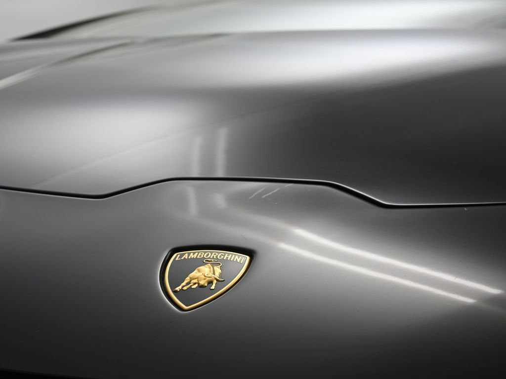 Used 2020 Lamborghini Huracan EVO image 9