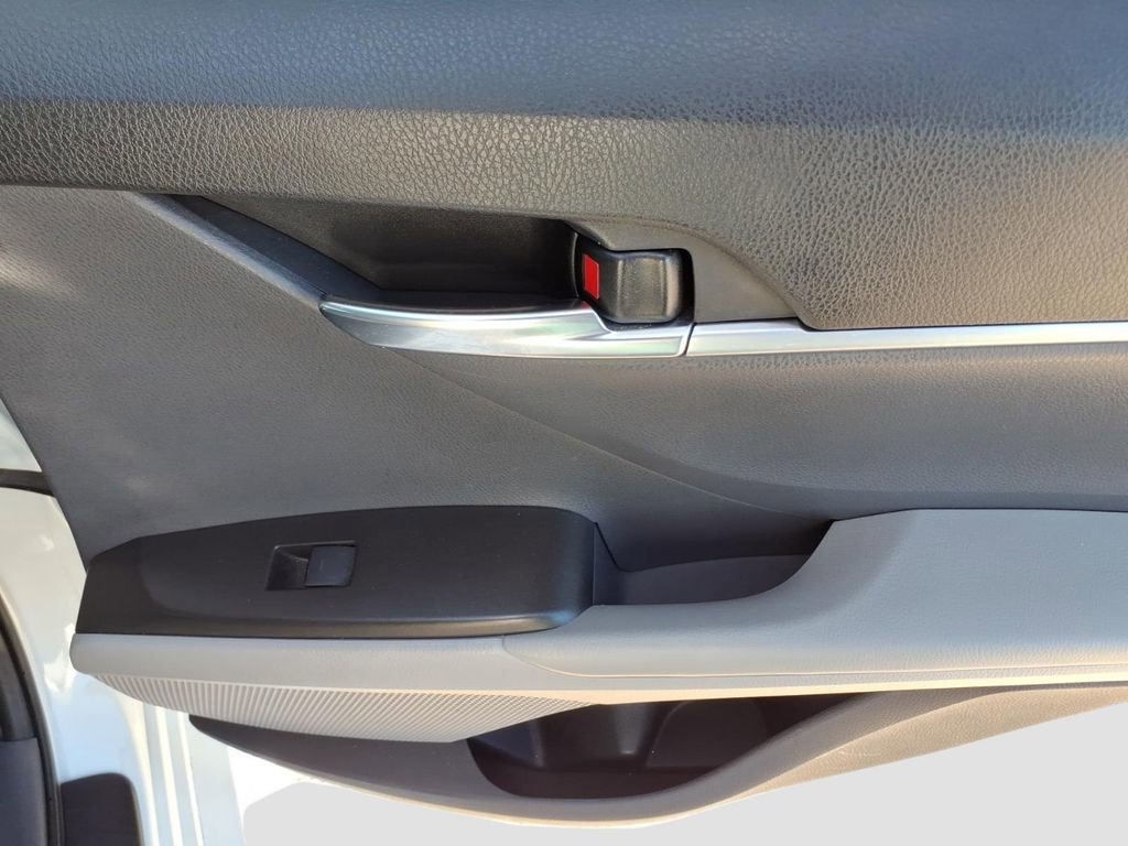 Used 2023 Toyota Camry SE w/ Audio Upgrade Package image 12
