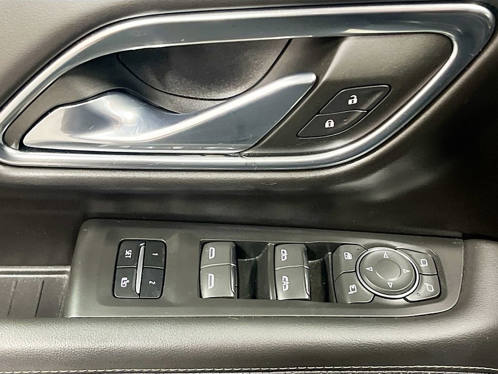 Used 2023 Chevrolet Tahoe Premier AWD/4WD image 18