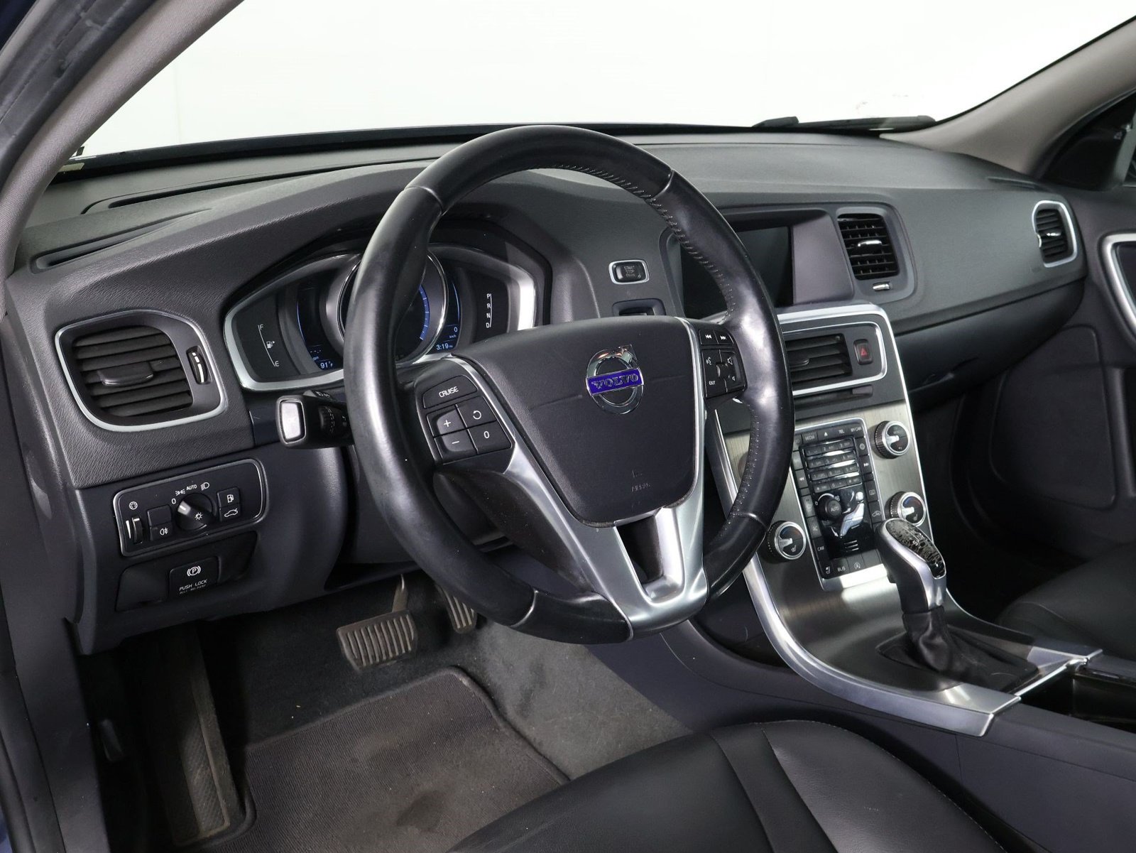 Used 2015 Volvo V60 T5 Premier w/ Convenience Package FWD image 14