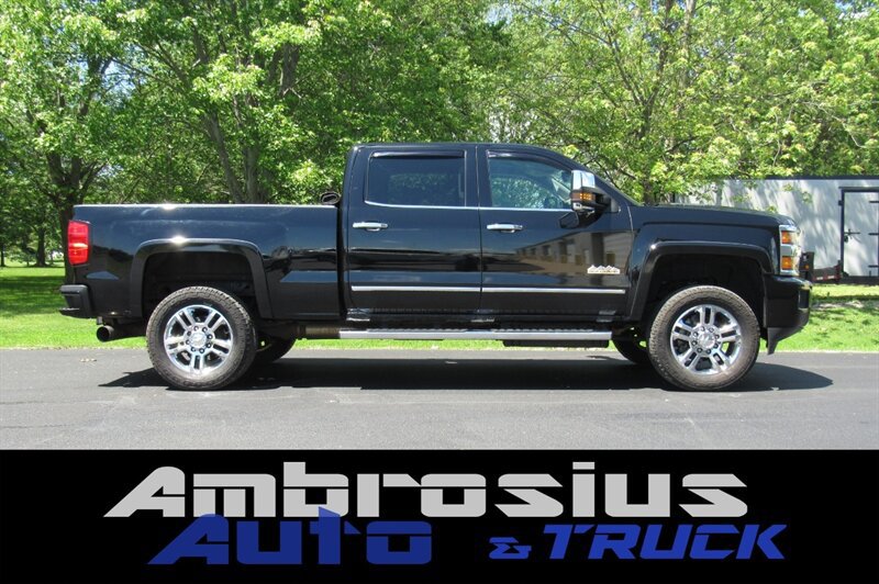 Used 2015 Chevrolet Silverado 2500 High Country w/ Duramax Plus Package AWD/4WD image 2