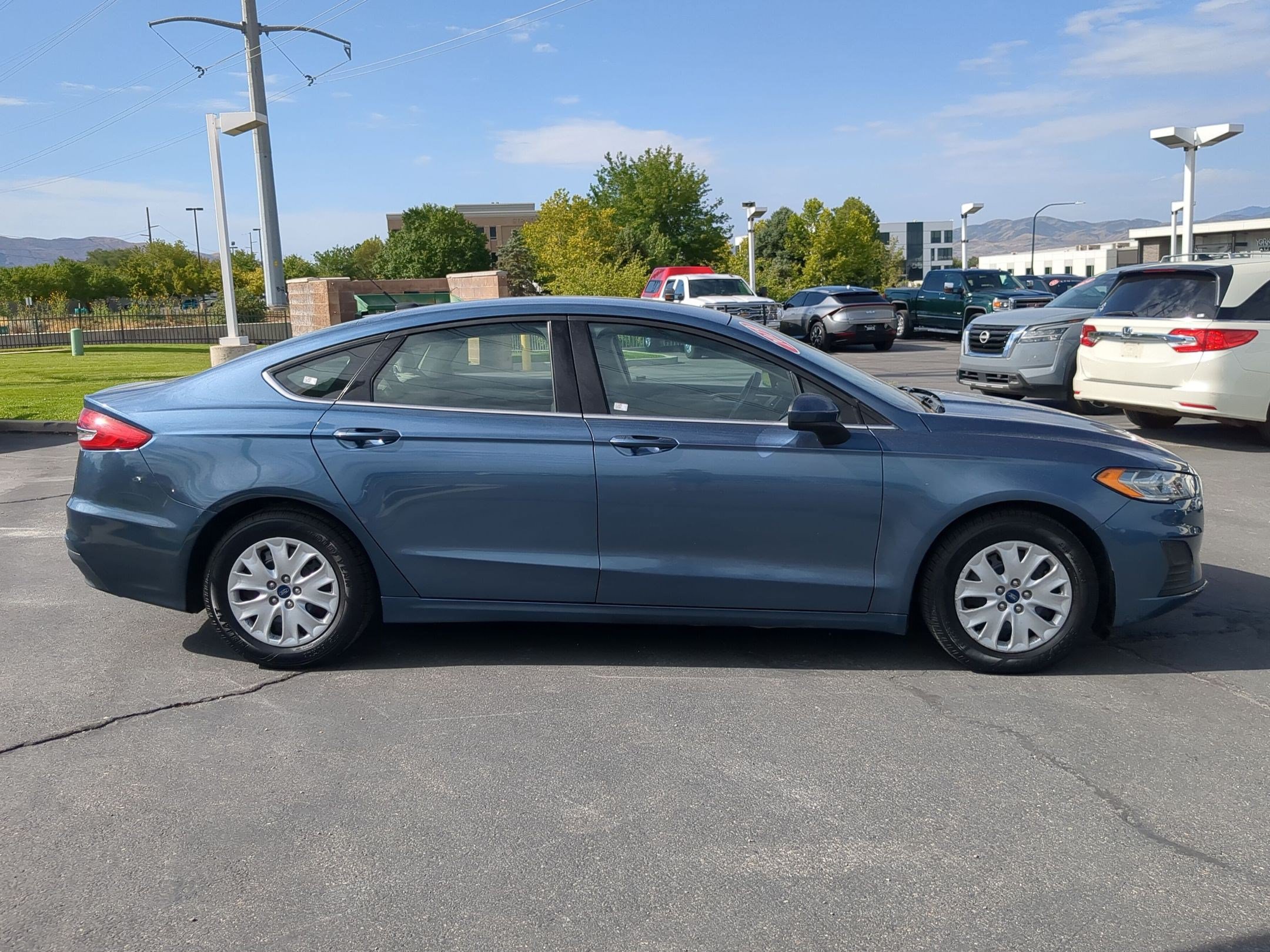 Used 2019 Ford Fusion S FWD image 7