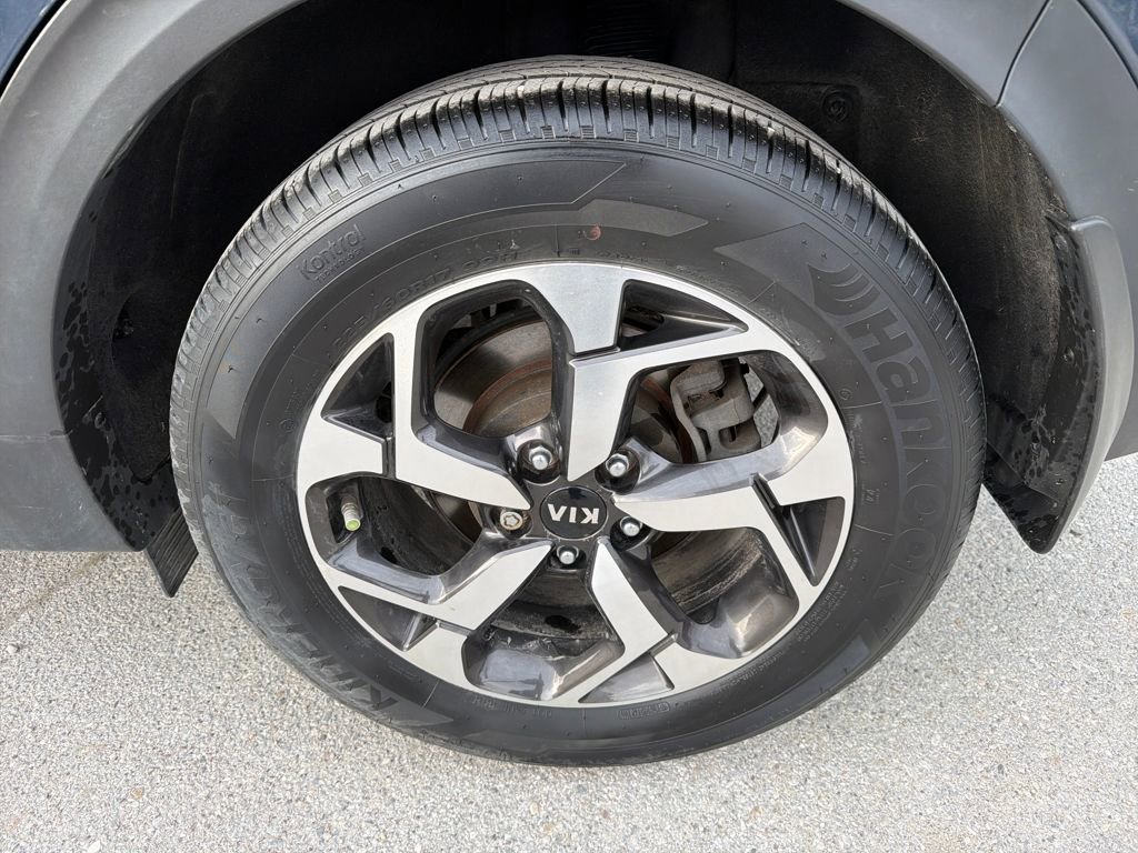 Used 2022 Kia Sportage LX image 9