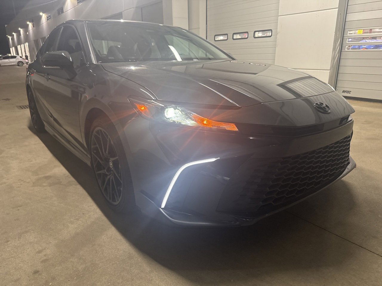 Used 2026 Toyota Camry SE w/ Multimedia Upgrade Package image 6