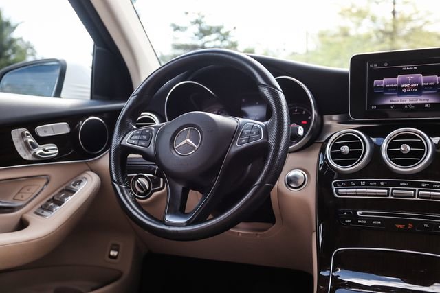 Used 2017 Mercedes-Benz GLC 300 4MATIC image 24