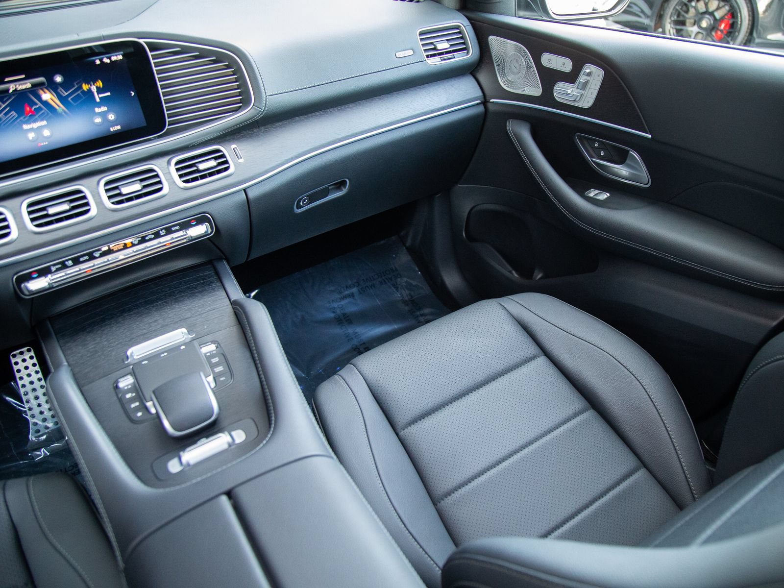 Used 2024 Mercedes-Benz GLS 450 4MATIC image 30