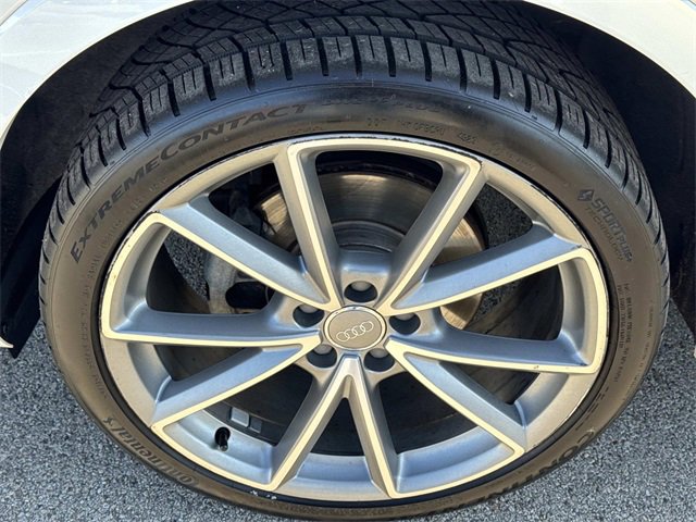 Used 2018 Audi Q3 2.0T Premium Plus w/ S Line Competition Package image 9