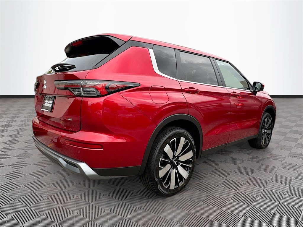 New 2025 Mitsubishi Outlander SE image 5
