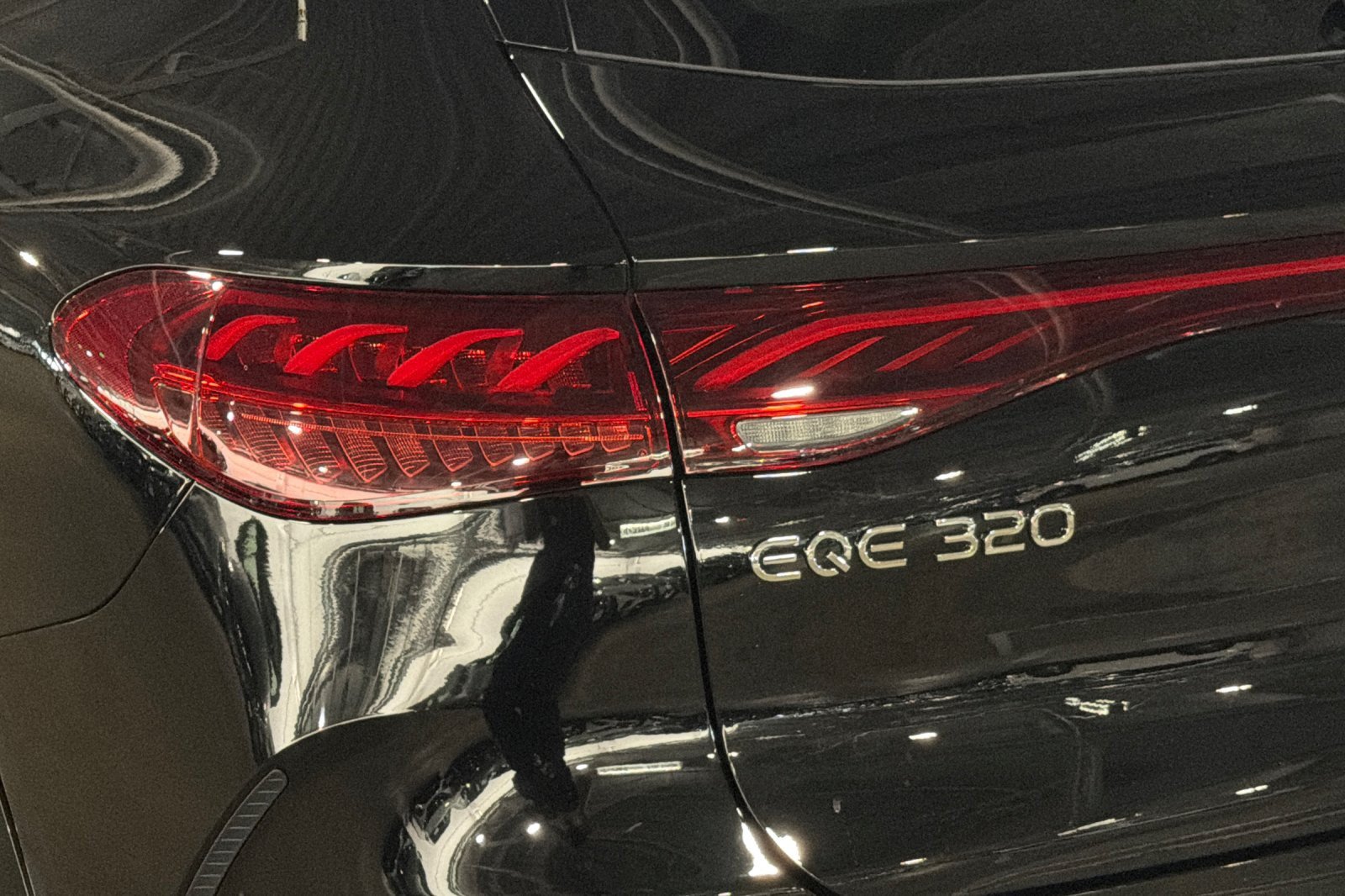 New 2027 Mercedes-Benz EQE 320 4MATIC SUV image 26
