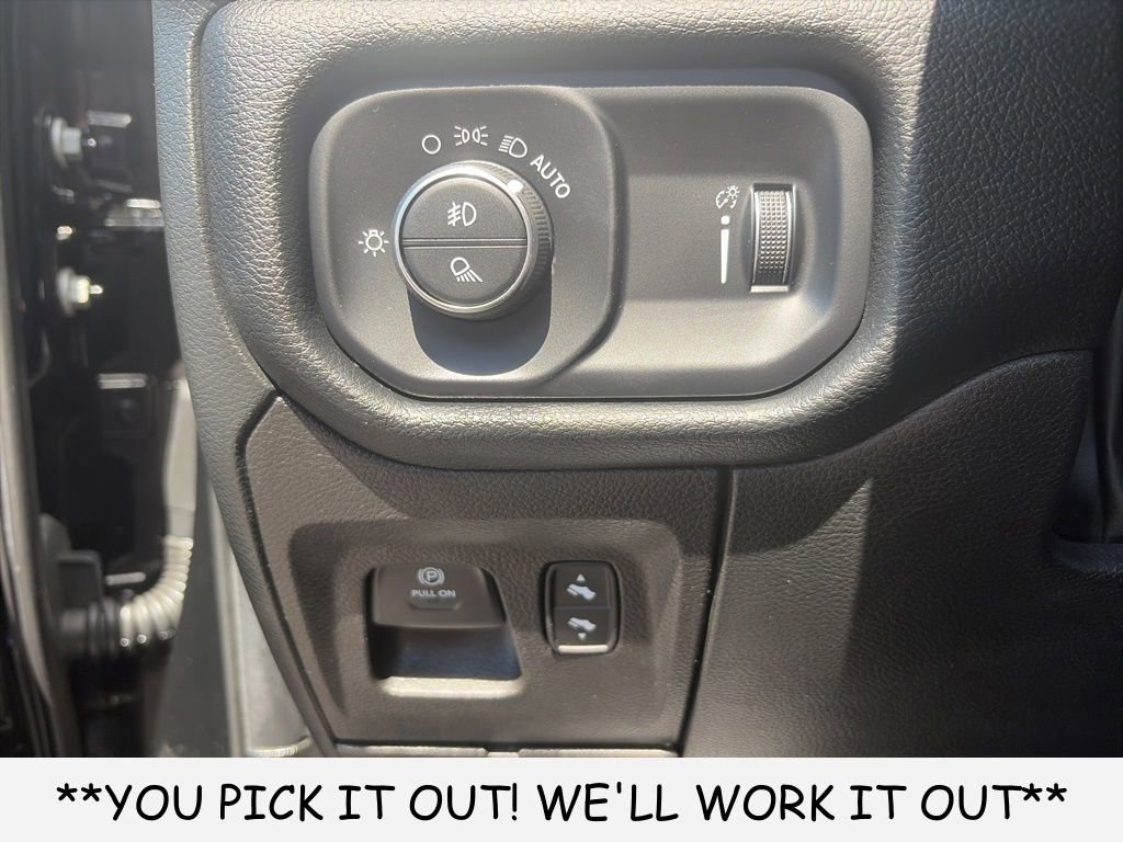 Used 2022 RAM 1500 Big Horn AWD/4WD image 12