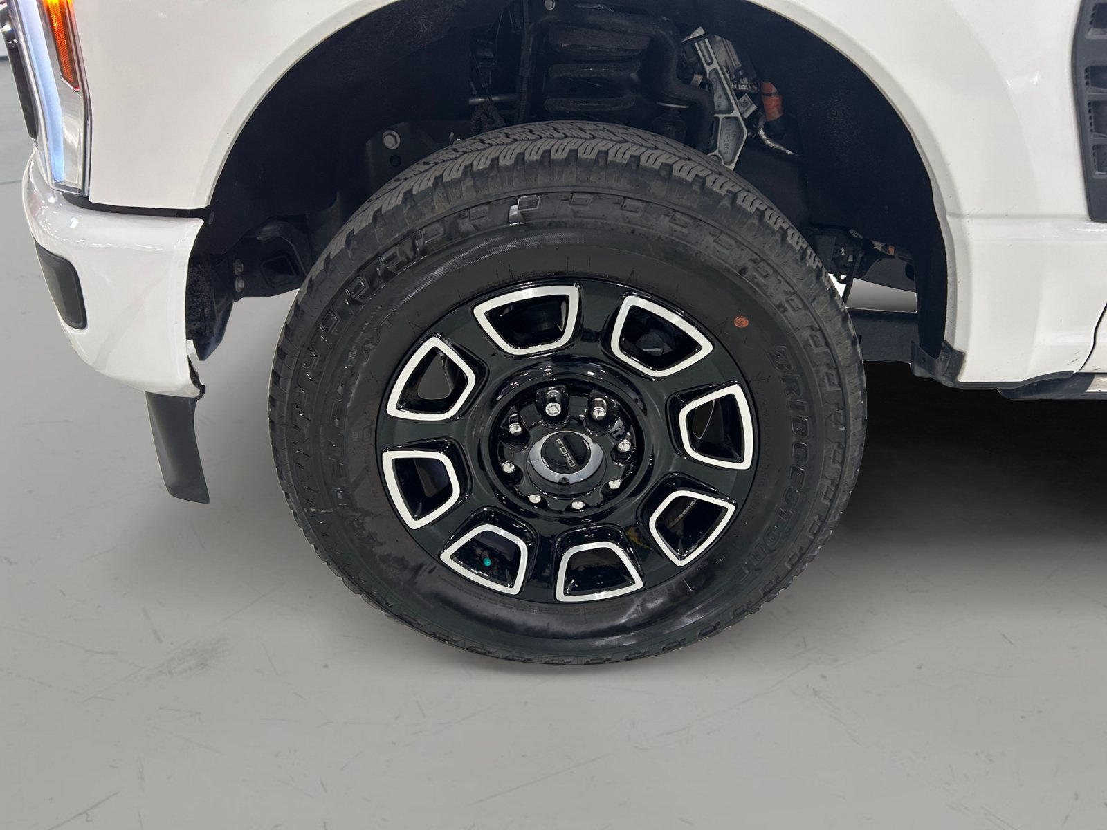 Used 2025 Ford F250 Platinum AWD/4WD image 9