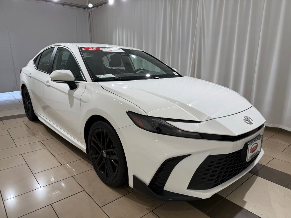 Certified 2025 Toyota Camry SE FWD image 6
