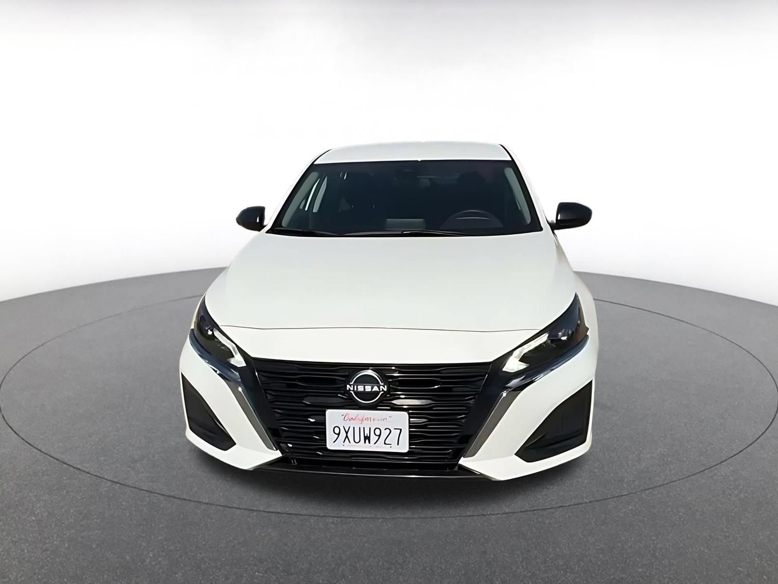 Used 2025 Nissan Altima 2.5 SV FWD image 4