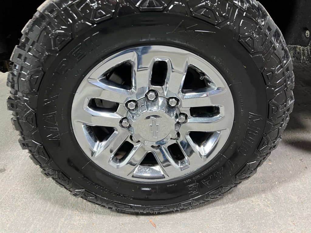 Used 2019 Chevrolet Silverado 2500 LTZ w/ LTZ Plus Package image 42