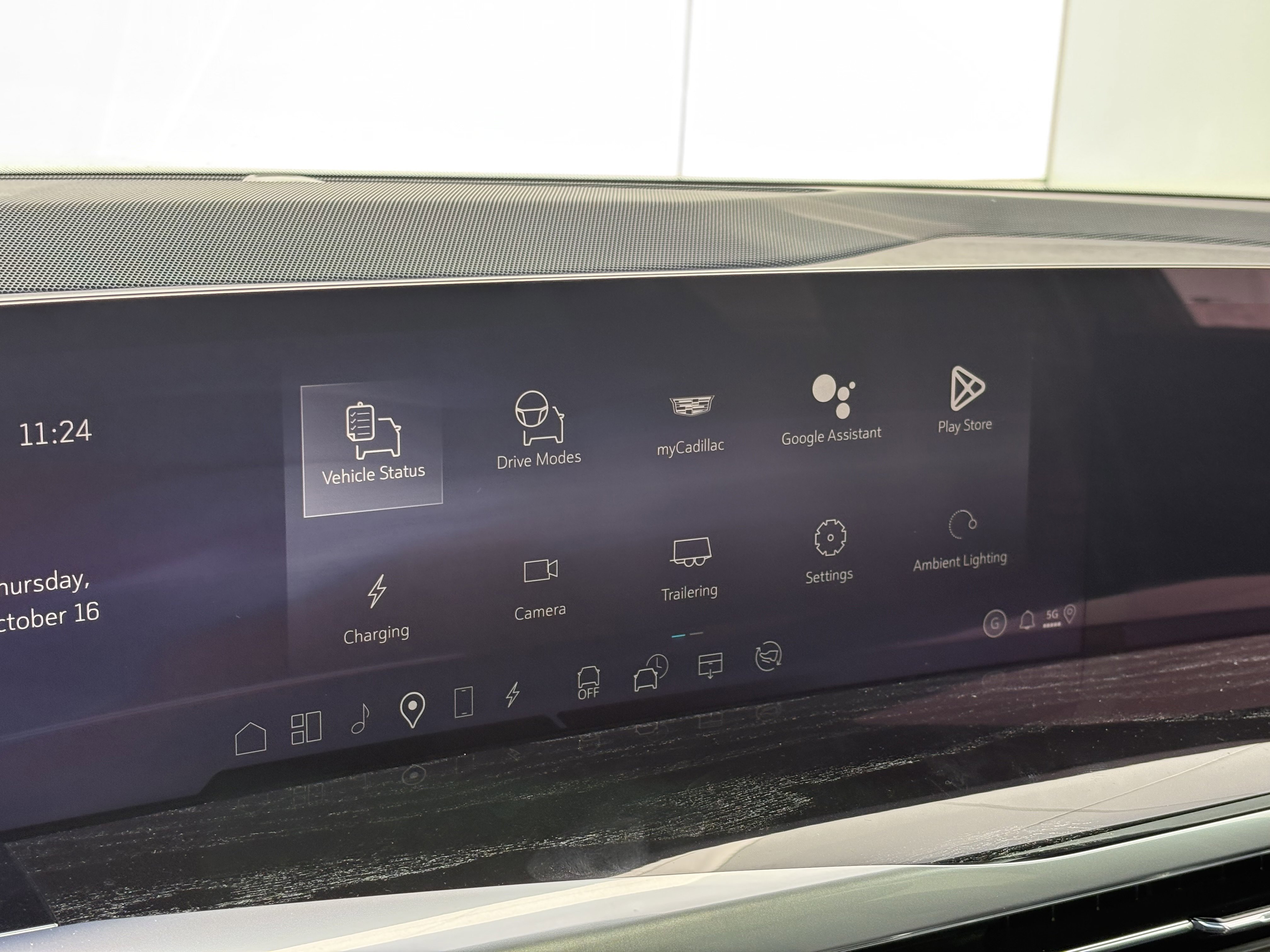 New 2026 Cadillac Escalade IQ Sport 1 w/ LPO, Floor Liner Package image 24