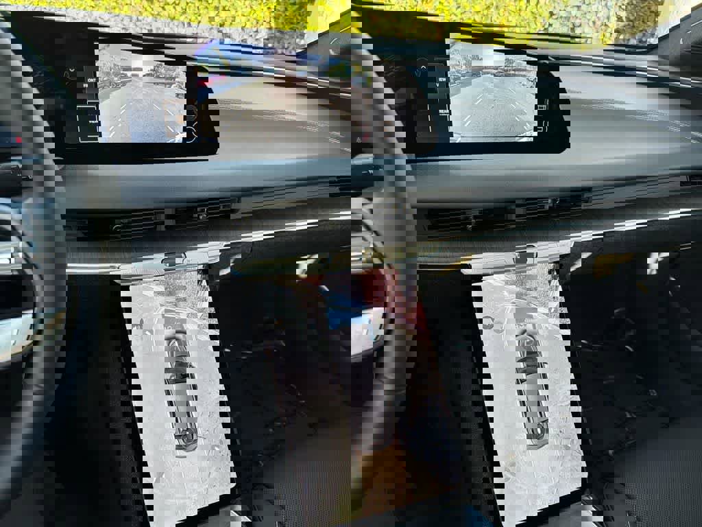 Used 2024 Lucid Air Touring image 18