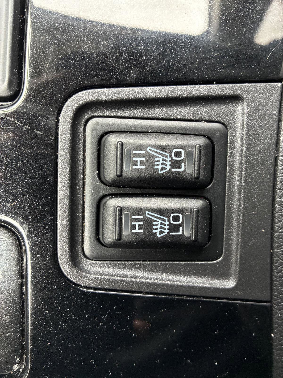 Used 2020 Mitsubishi Outlander SE image 24