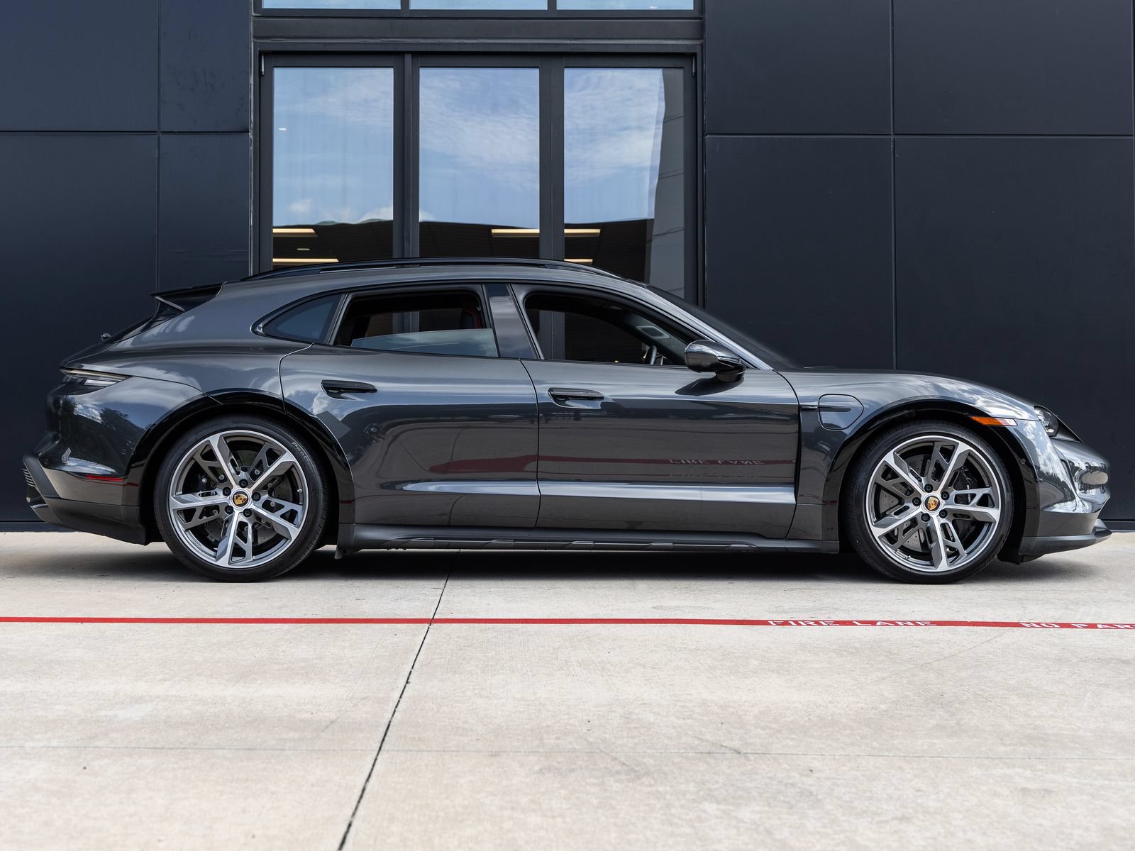 Certified 2023 Porsche Taycan Turbo S AWD/4WD image 12