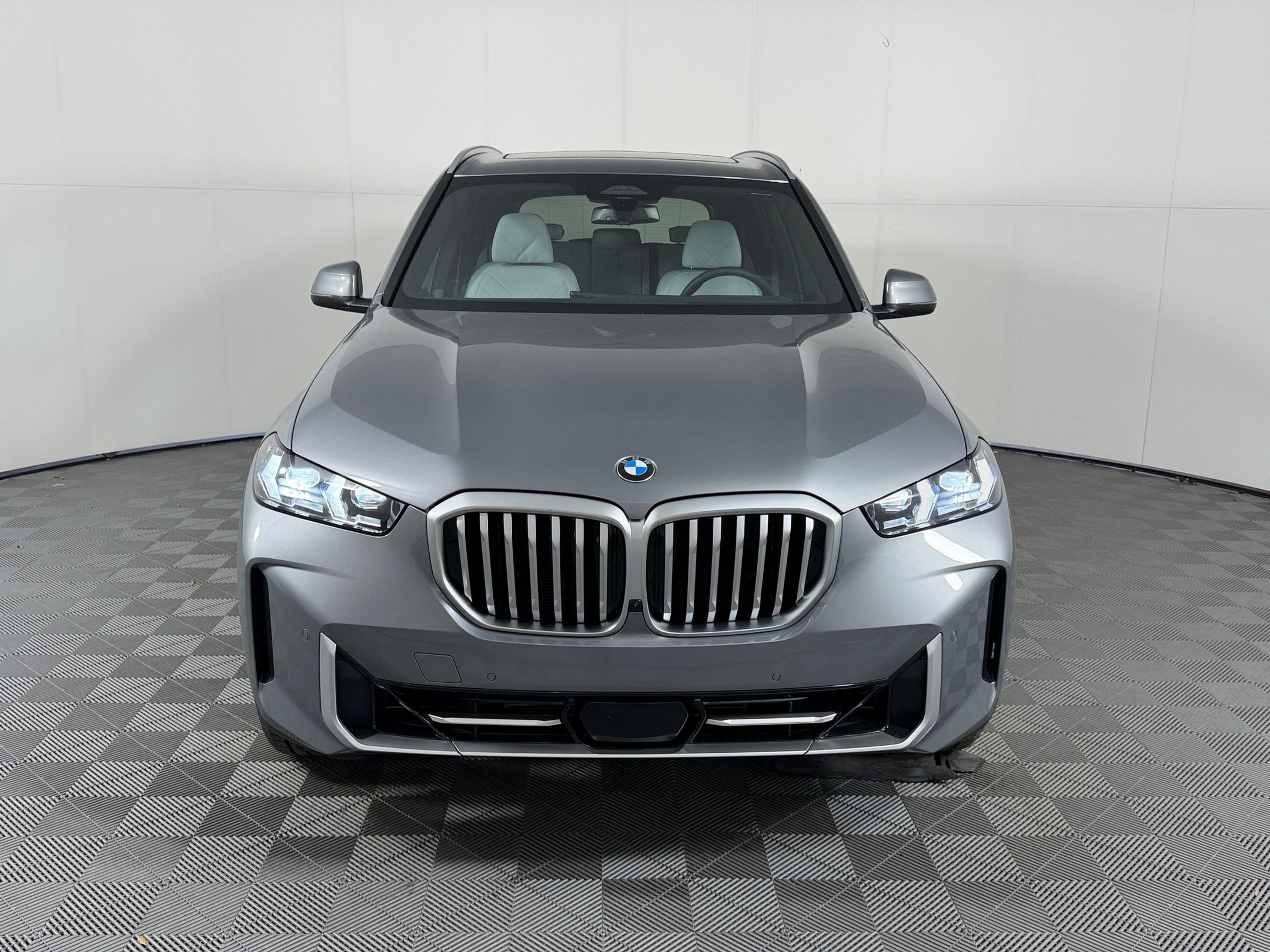 New 2026 BMW X5 xDrive40i w/ Climate Comfort Package AWD/4WD image 6