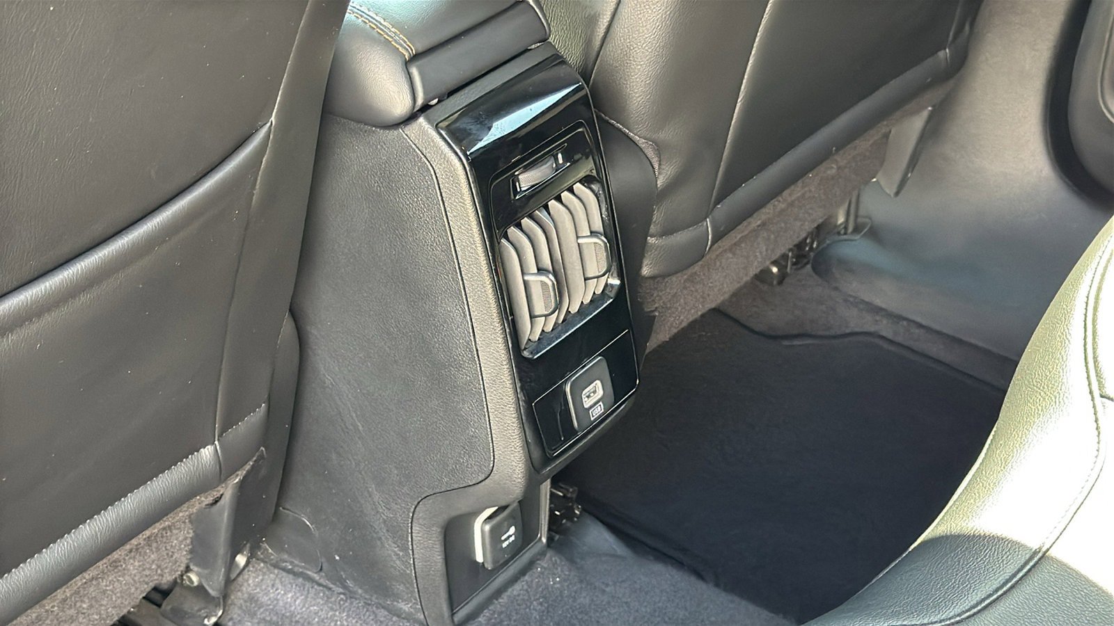 Certified 2022 Jeep Compass Limited image 31