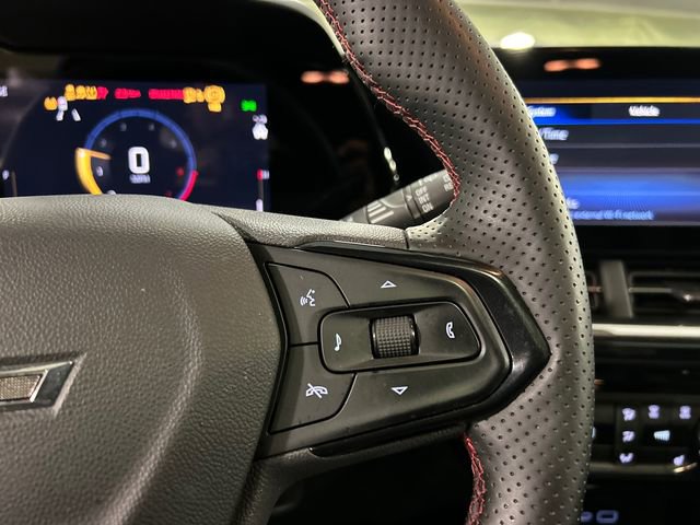 Used 2025 Chevrolet Trax RS w/ Sunroof Package image 14