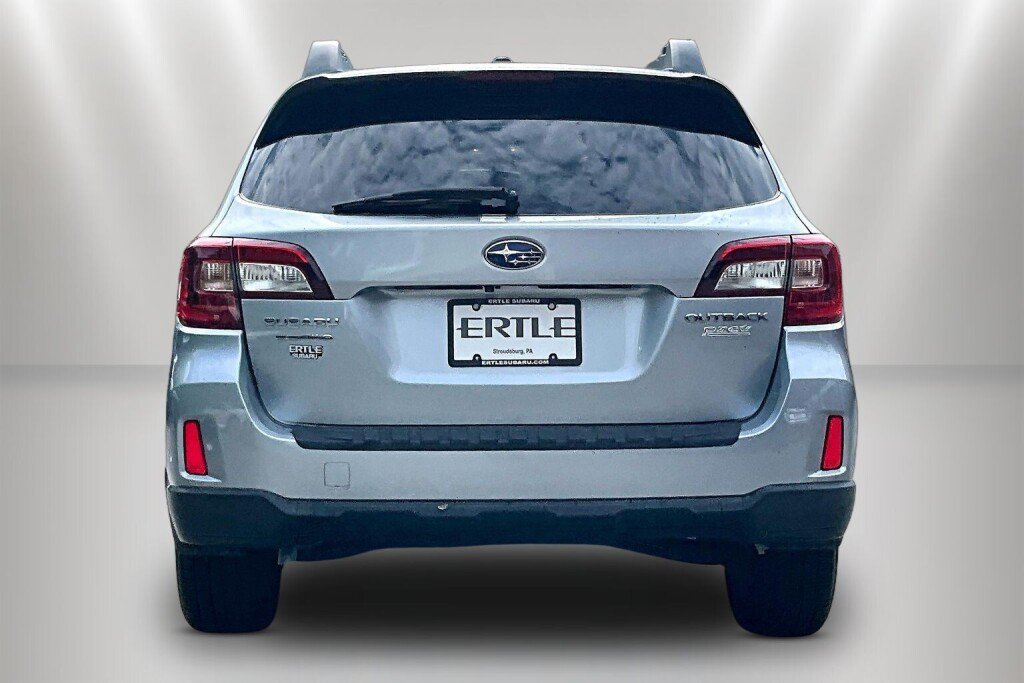 Used 2015 Subaru Outback 2.5i Limited AWD/4WD image 6