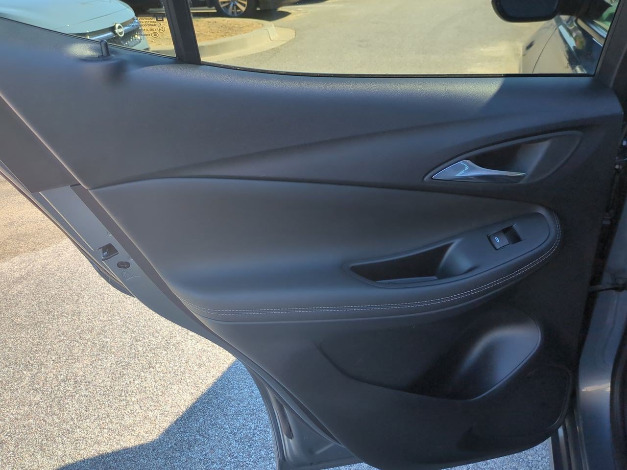 Used 2022 Buick Encore GX Preferred w/ Sport Touring Package FWD image 27