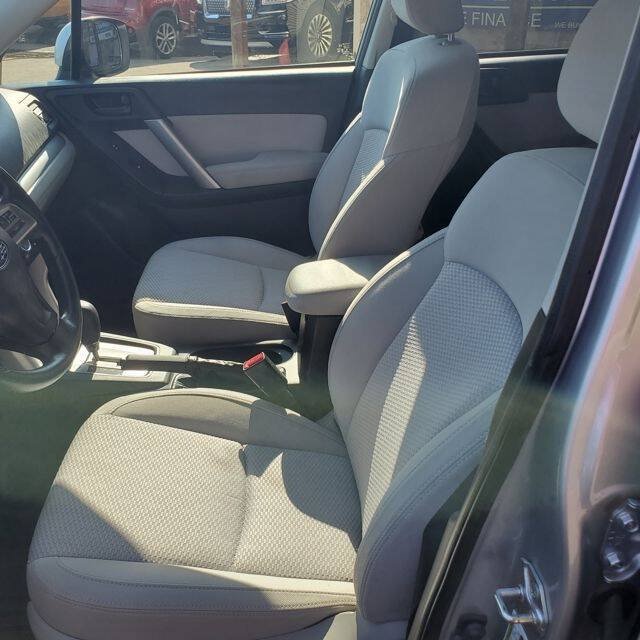 Used 2015 Subaru Forester 2.5i Premium w/ All-Weather Package AWD/4WD image 18