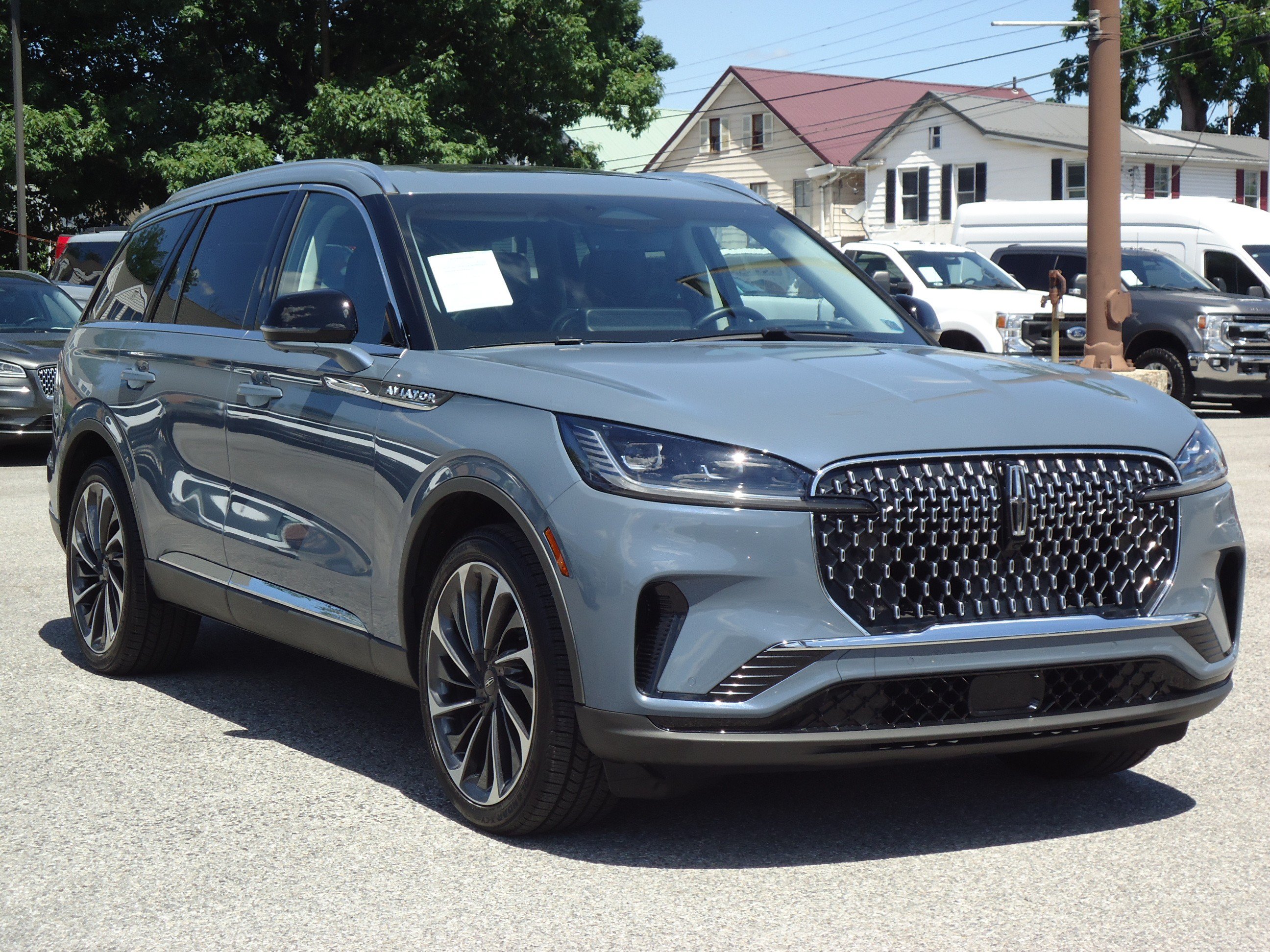 Used 2025 Lincoln Aviator Reserve w/ Equipment Group 201A