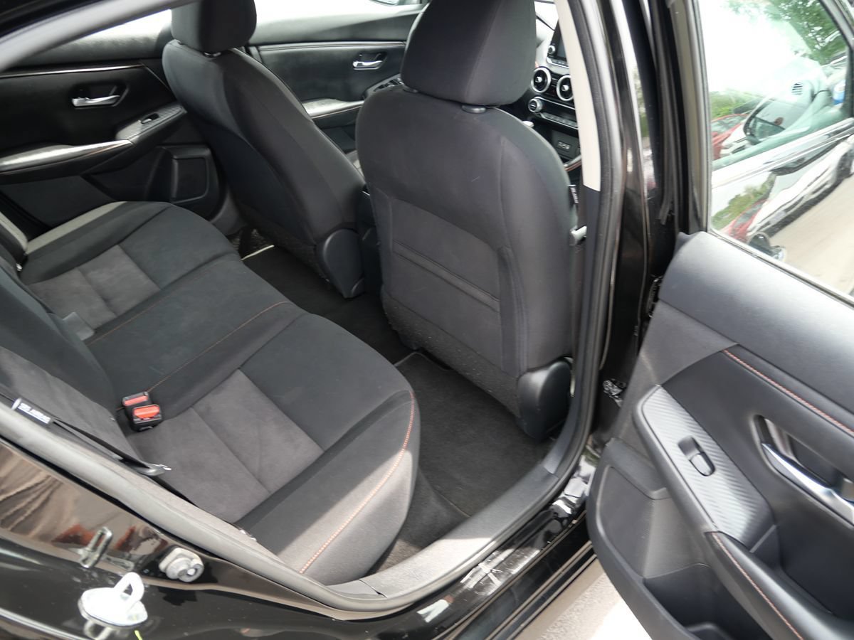 Used 2020 Nissan Sentra SR w/ Electronics Package FWD image 22