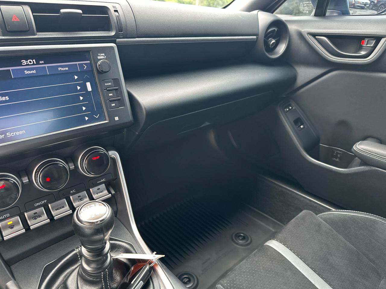 Used 2023 Toyota GR86 Premium w/ ALL Weather Mat Package (TMS) RWD image 14