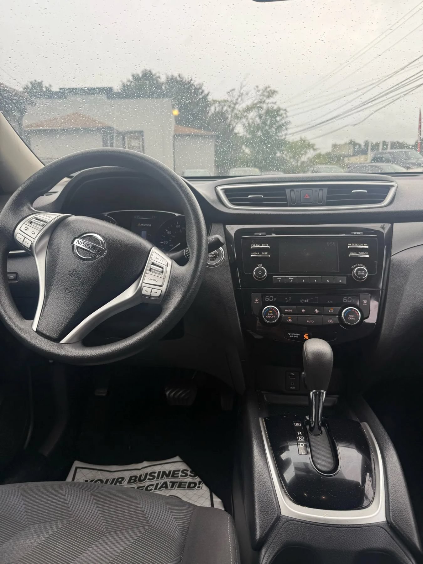 Used 2015 Nissan Rogue SV AWD/4WD image 10