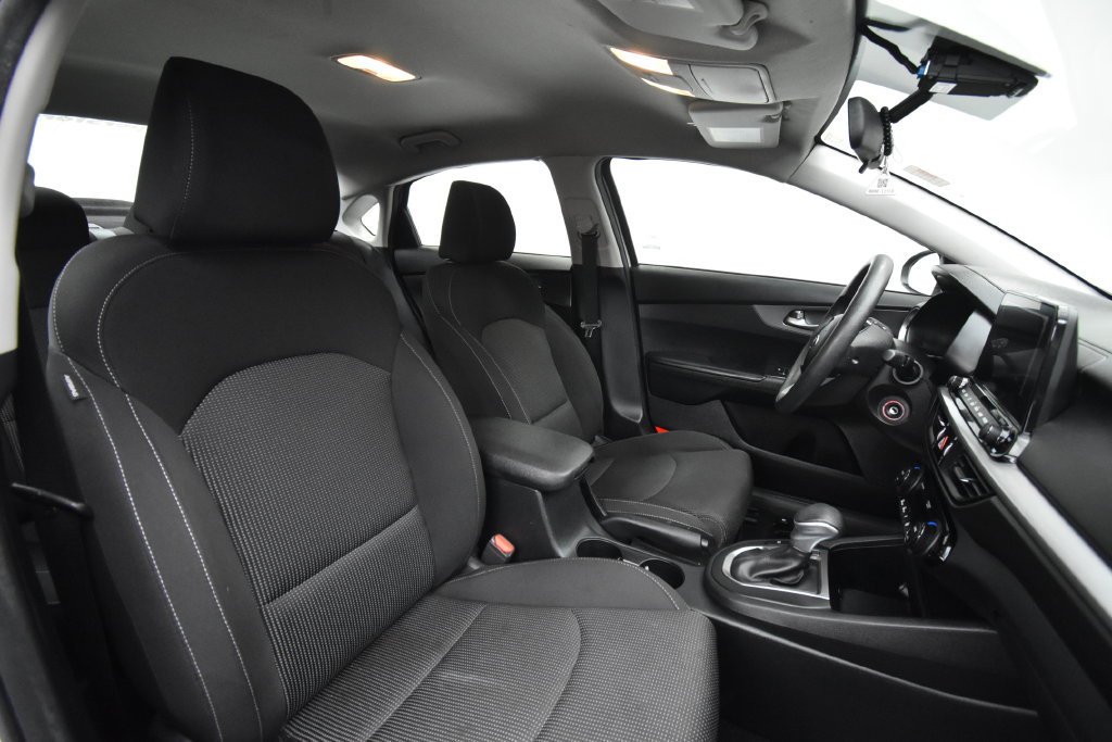Used 2019 Kia Forte LXS FWD image 14