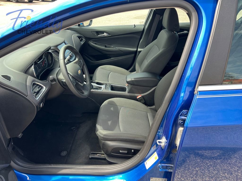 Certified 2017 Chevrolet Cruze LT w/ Convenience Package FWD image 13