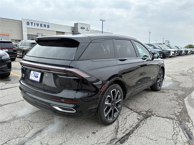 New 2025 Lincoln Nautilus Reserve image 4