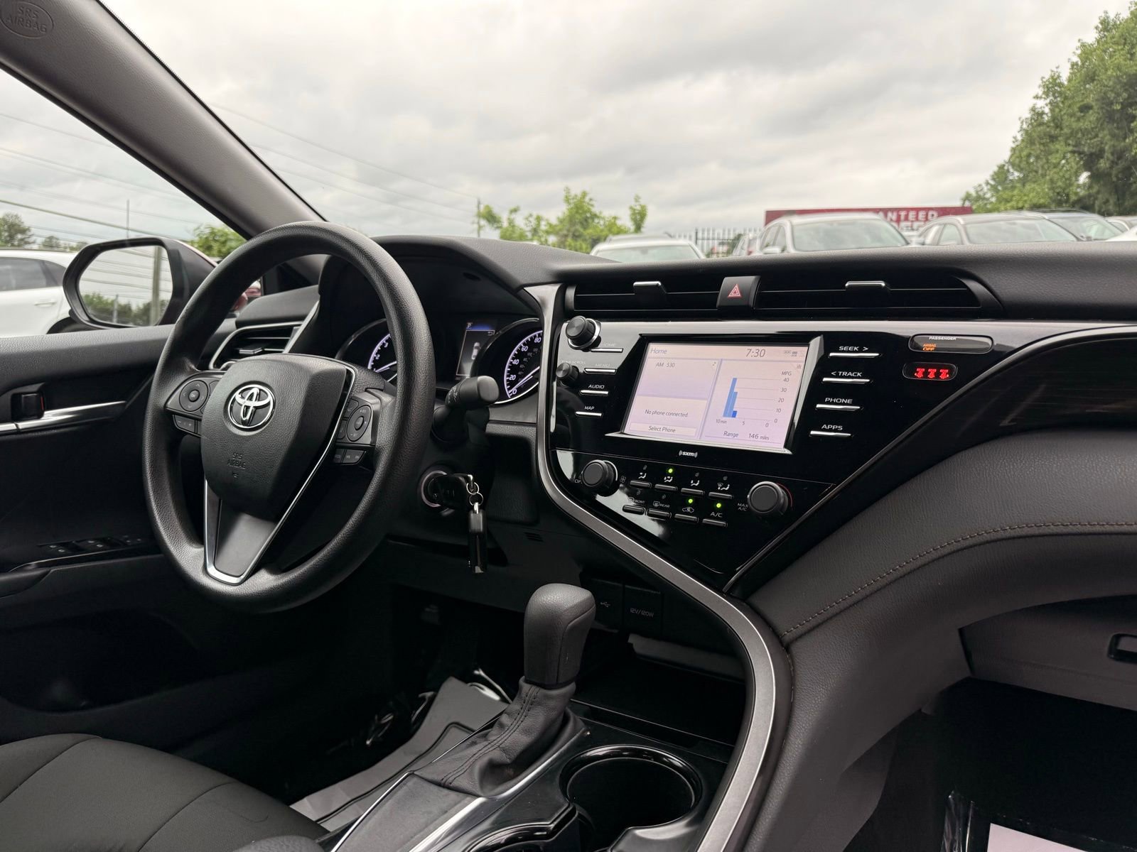 Used 2020 Toyota Camry LE FWD image 33
