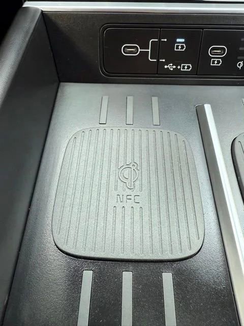 Used 2025 Hyundai Santa Fe Calligraphy image 34