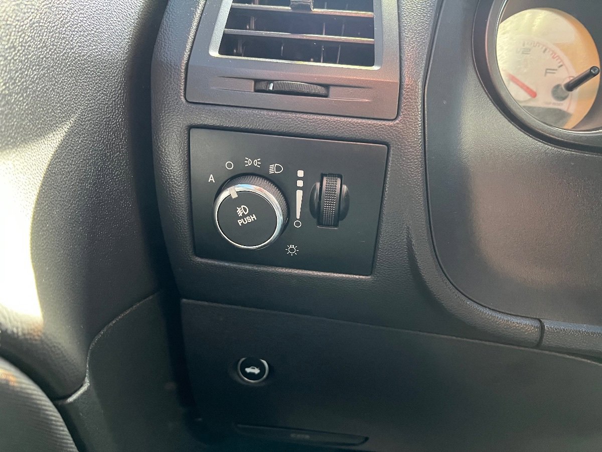 Used 2012 Dodge Challenger R/T RWD image 20