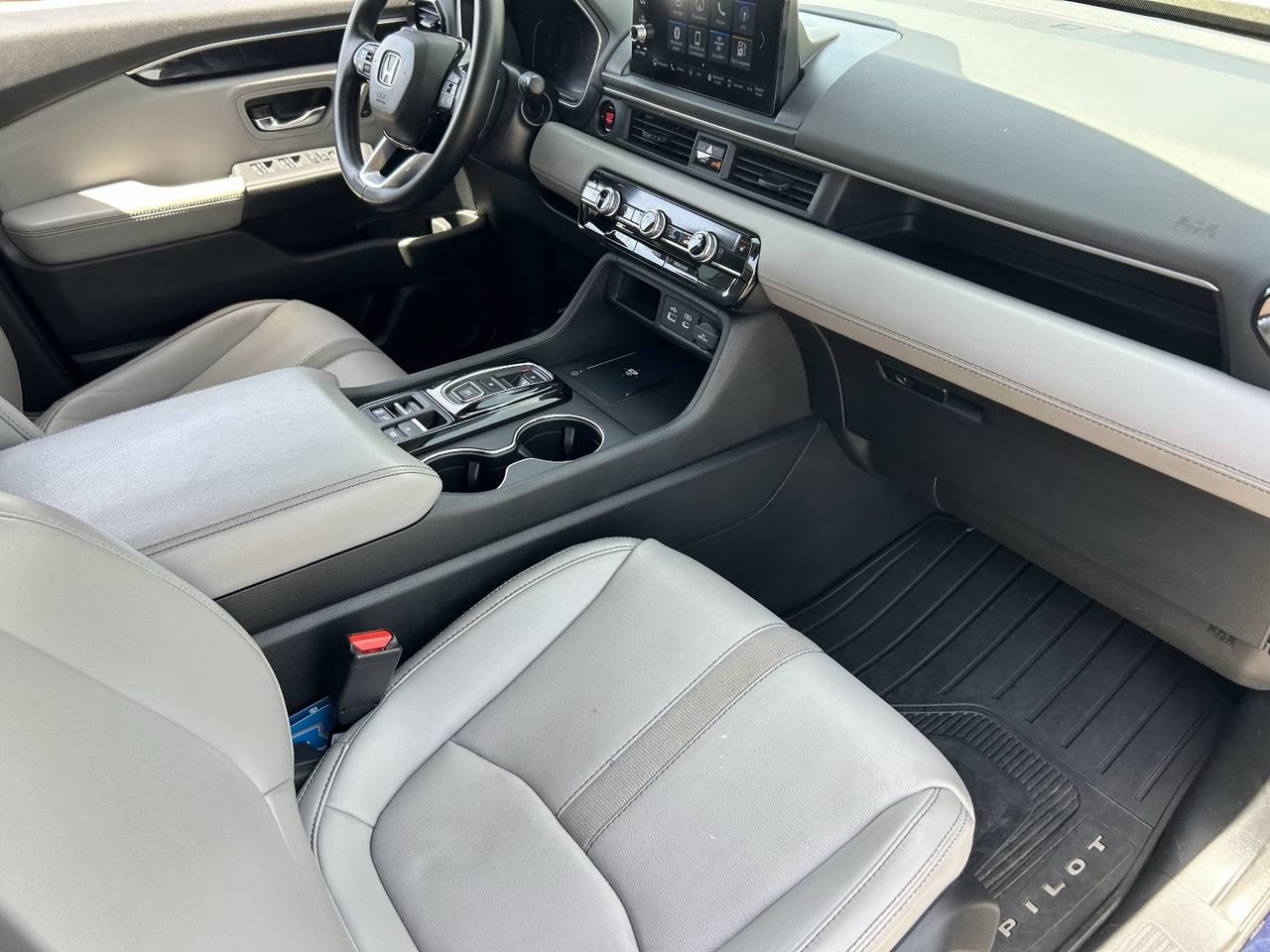 Used 2024 Honda Pilot Touring image 14