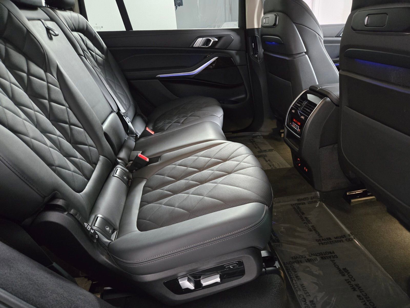 Used 2024 BMW X7 xDrive40i w/ Parking Assistance Package image 20