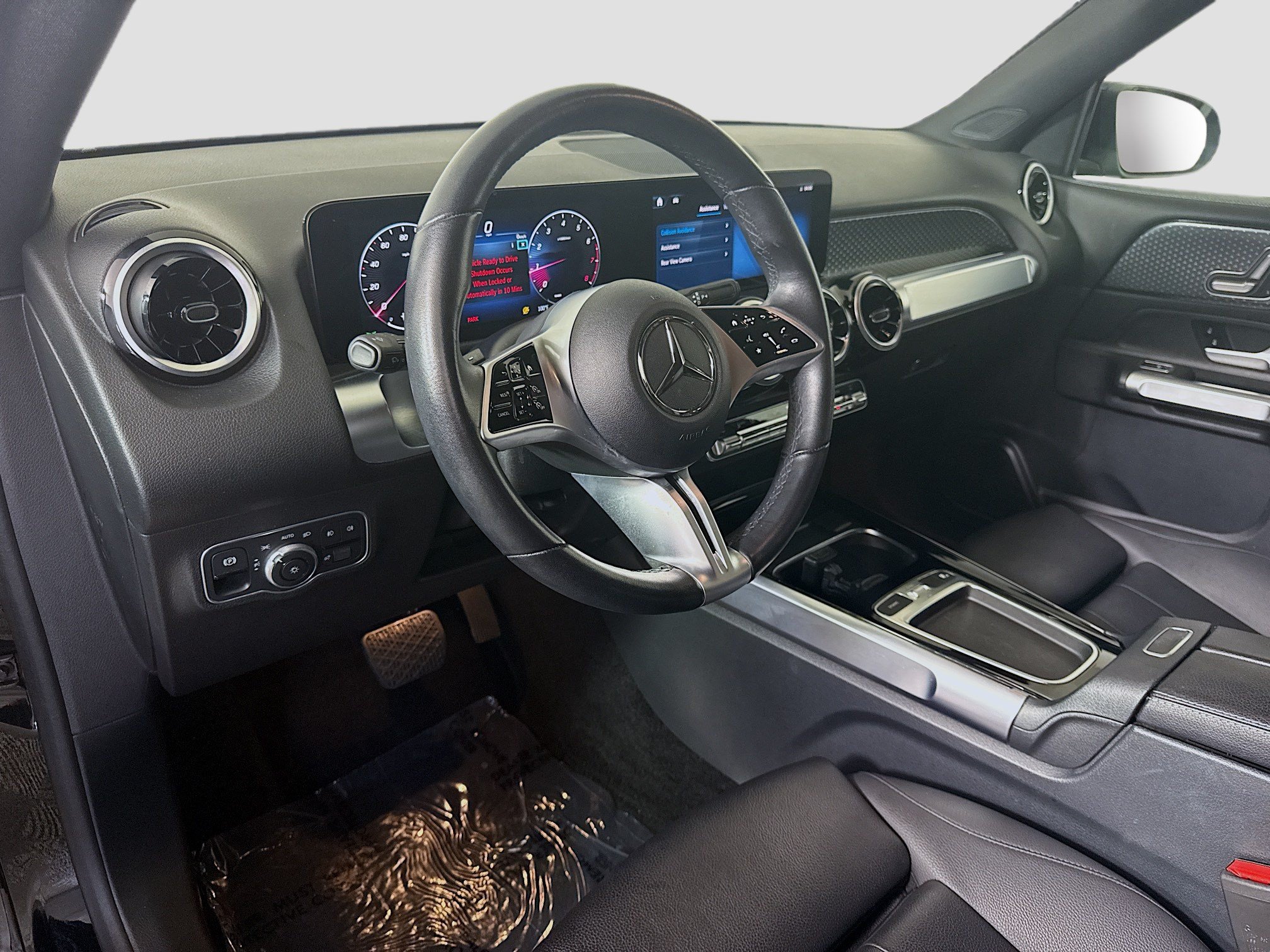 Used 2025 Mercedes-Benz GLB 250 image 23