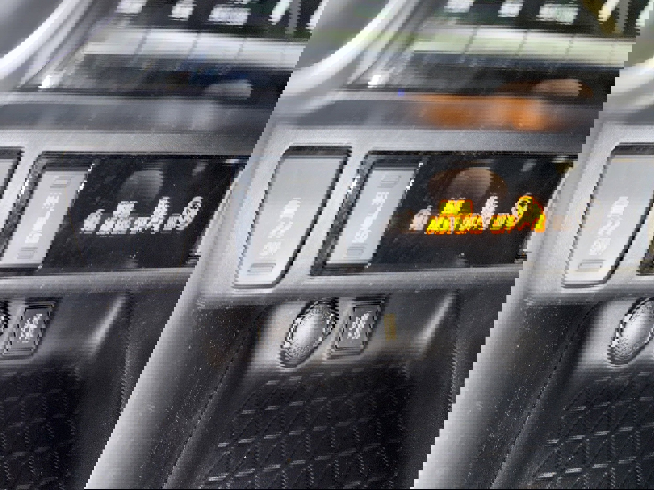 Used 2024 Toyota RAV4 SE w/ Convenience Package image 54