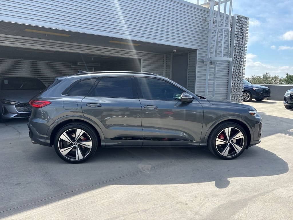 New 2026 Audi SQ5 Premium Plus AWD/4WD image 4