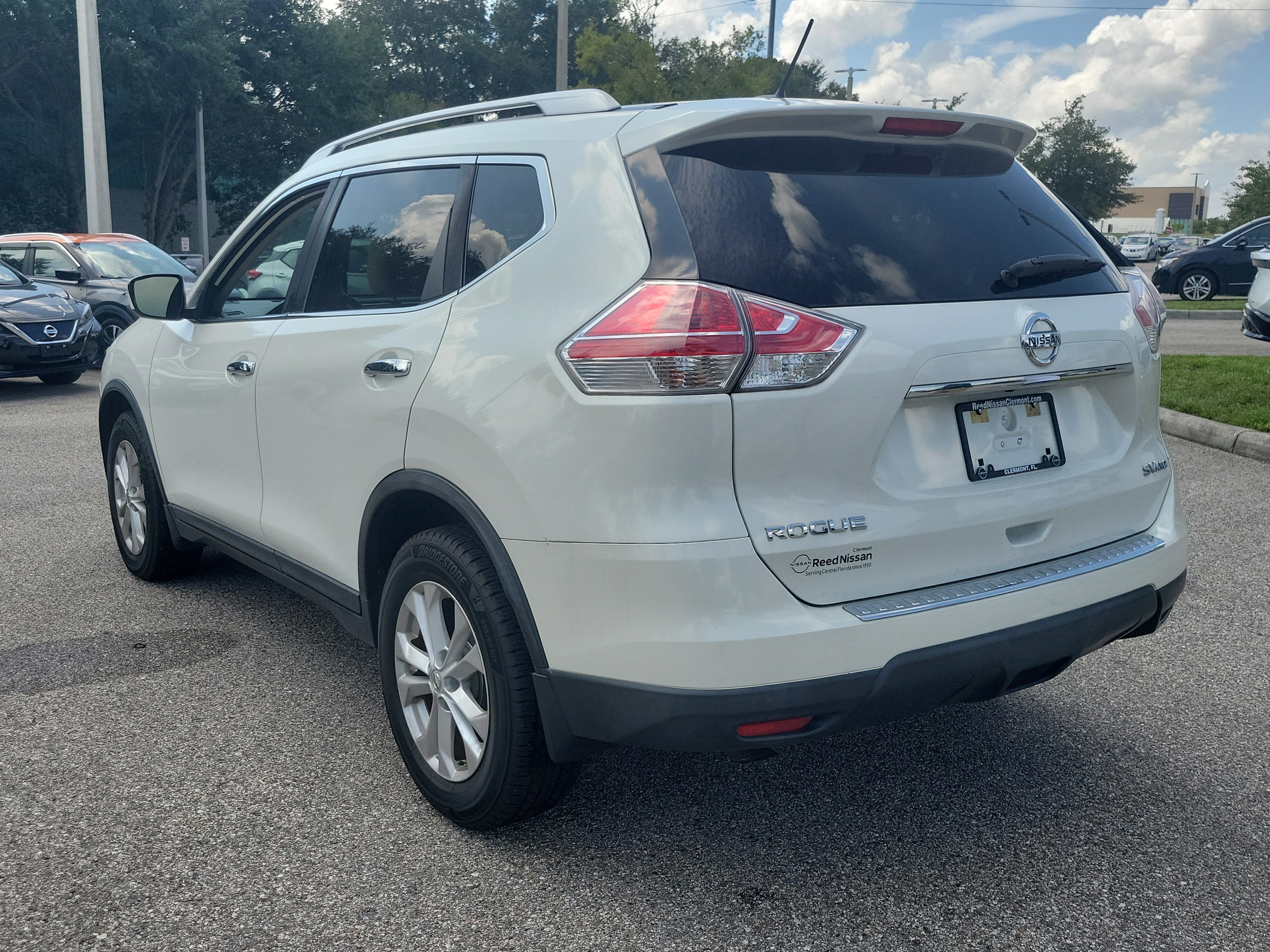 Used 2016 Nissan Rogue SV AWD/4WD image 8