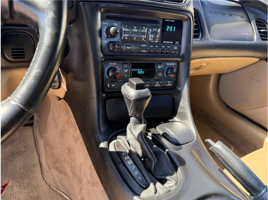 Used 2002 Chevrolet Corvette Convertible w/ Preferred Equipment Group2 RWD image 21