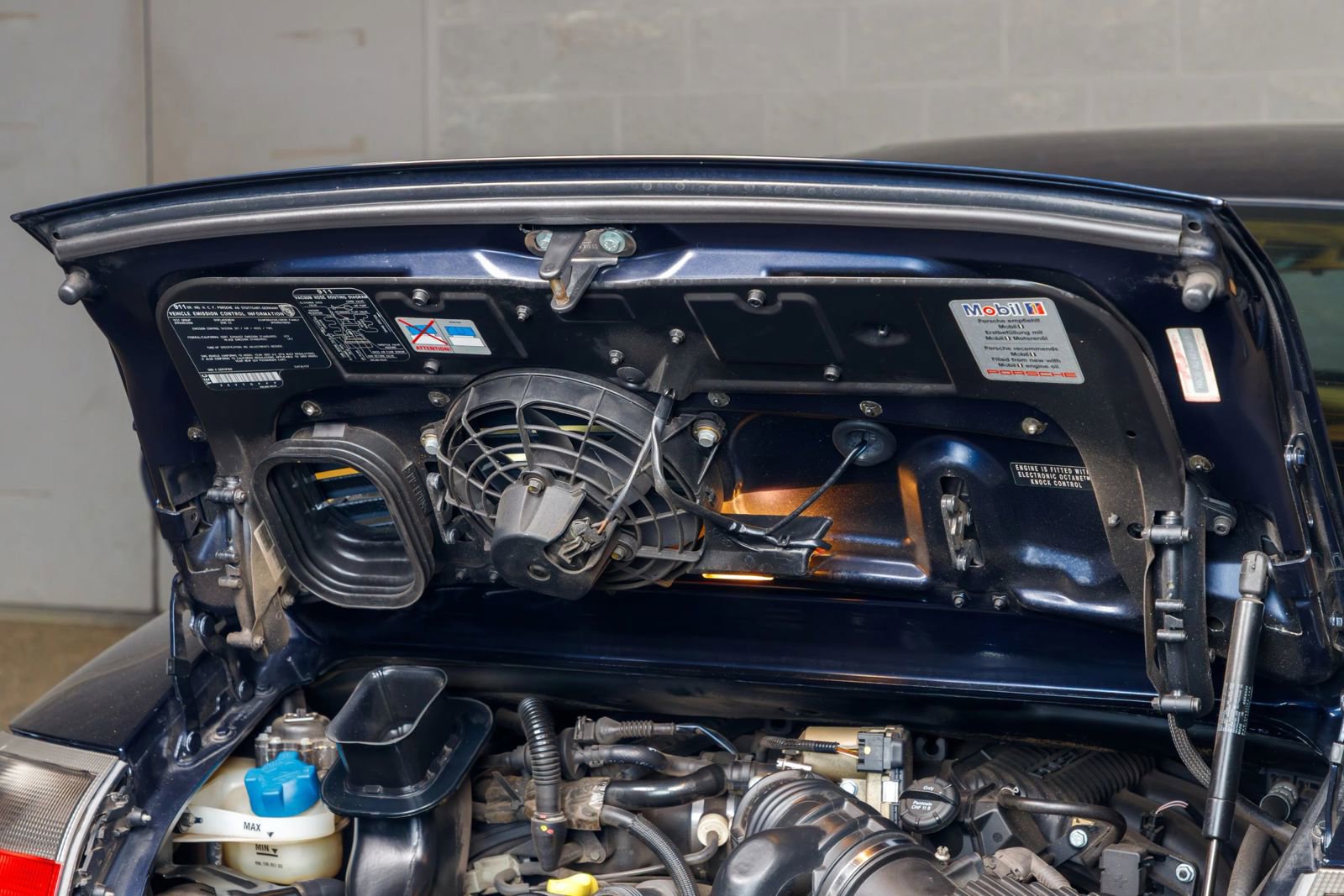 Used 2003 Porsche 911 Carrera image 19