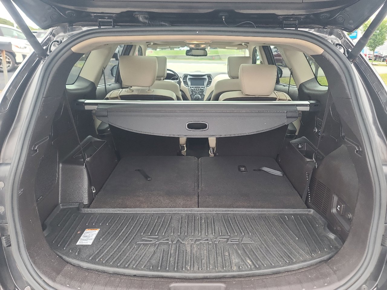 Used 2017 Hyundai Santa Fe Limited w/ Cargo Package image 13